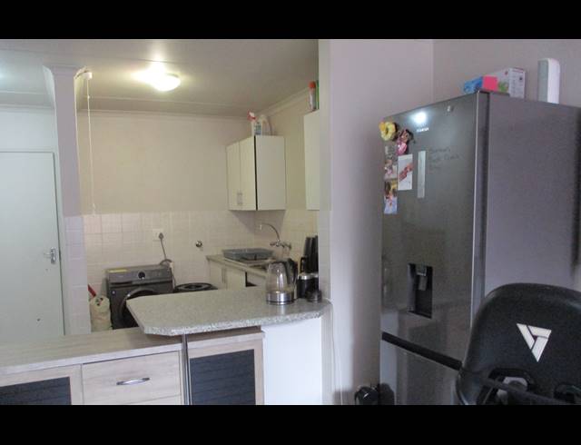 1 BEDROOM APARTMENT FOR SALE IN HELDERKRUIN